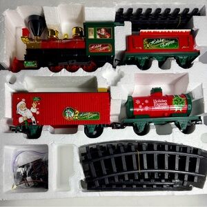 HOLIDAY MUSICAL CHRISTMAS TRAIN